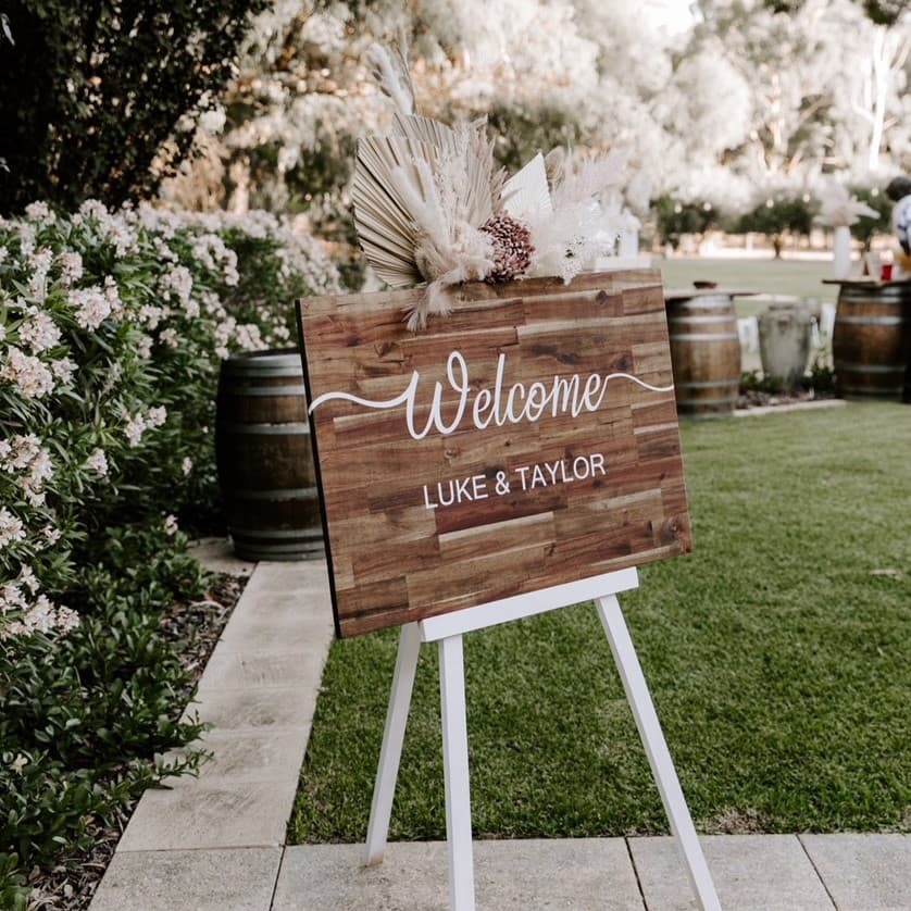 Alexs Signs and Decor banner